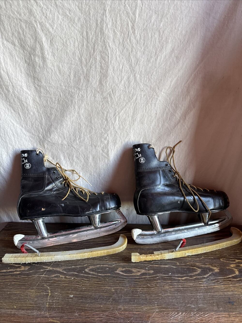 Vintage 1960's CCM Bobby Hull Pro OKA Black Leather Hockey Skates Sz 8.5” Mens